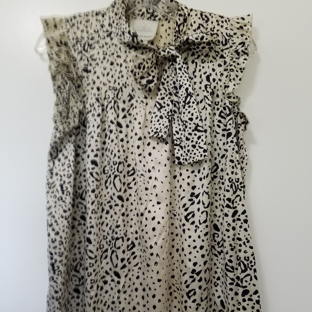 Madison Marcus Ivory Leopard Print Silk Pussy Bow Blouse Sleeveless Size Small